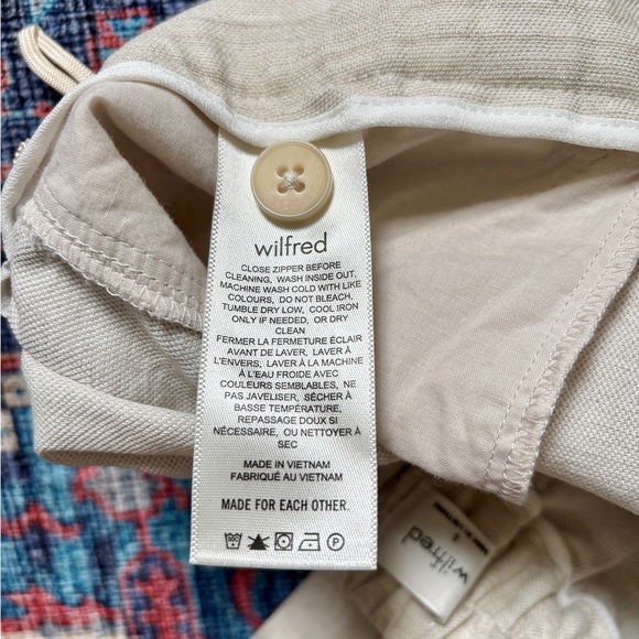 Wilfred | Fable Linen Mini Short - Picture 6 of 10